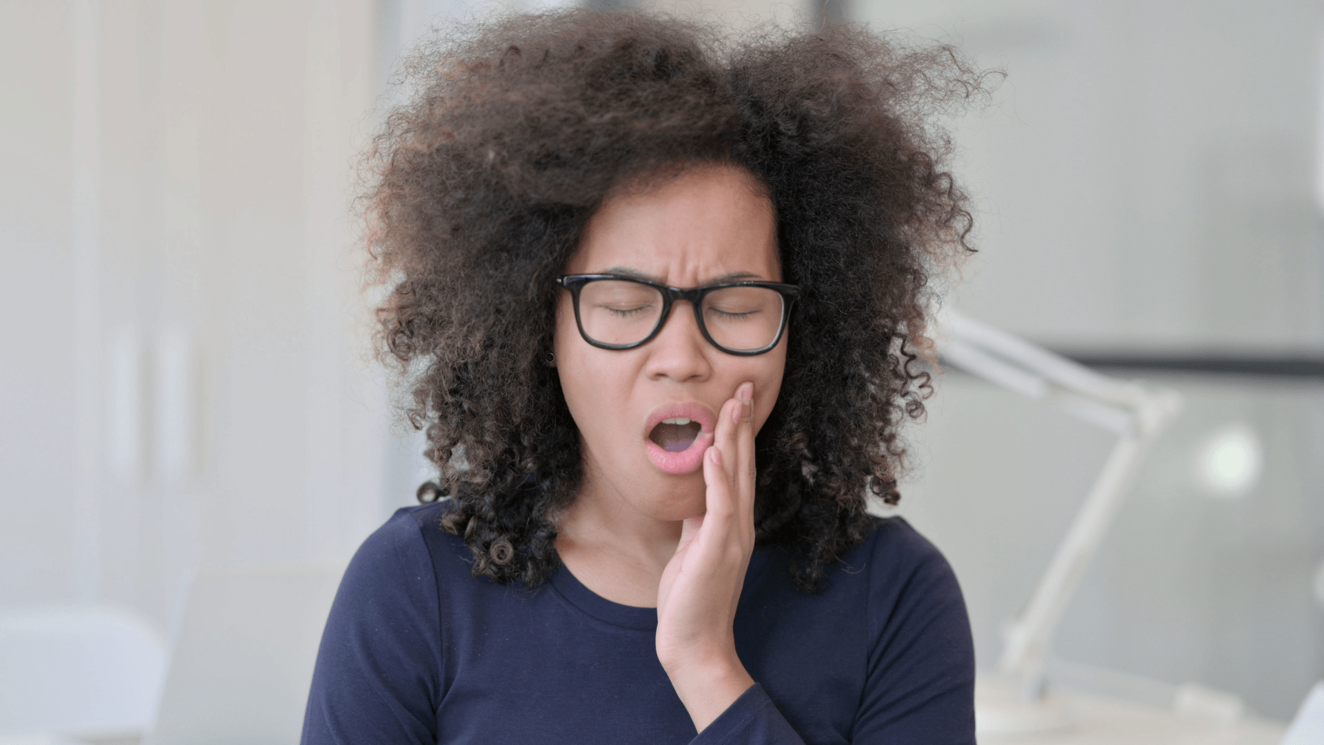 i-have-a-toothache-what-do-i-need-to-check-and-do-klinika-dental-clinic